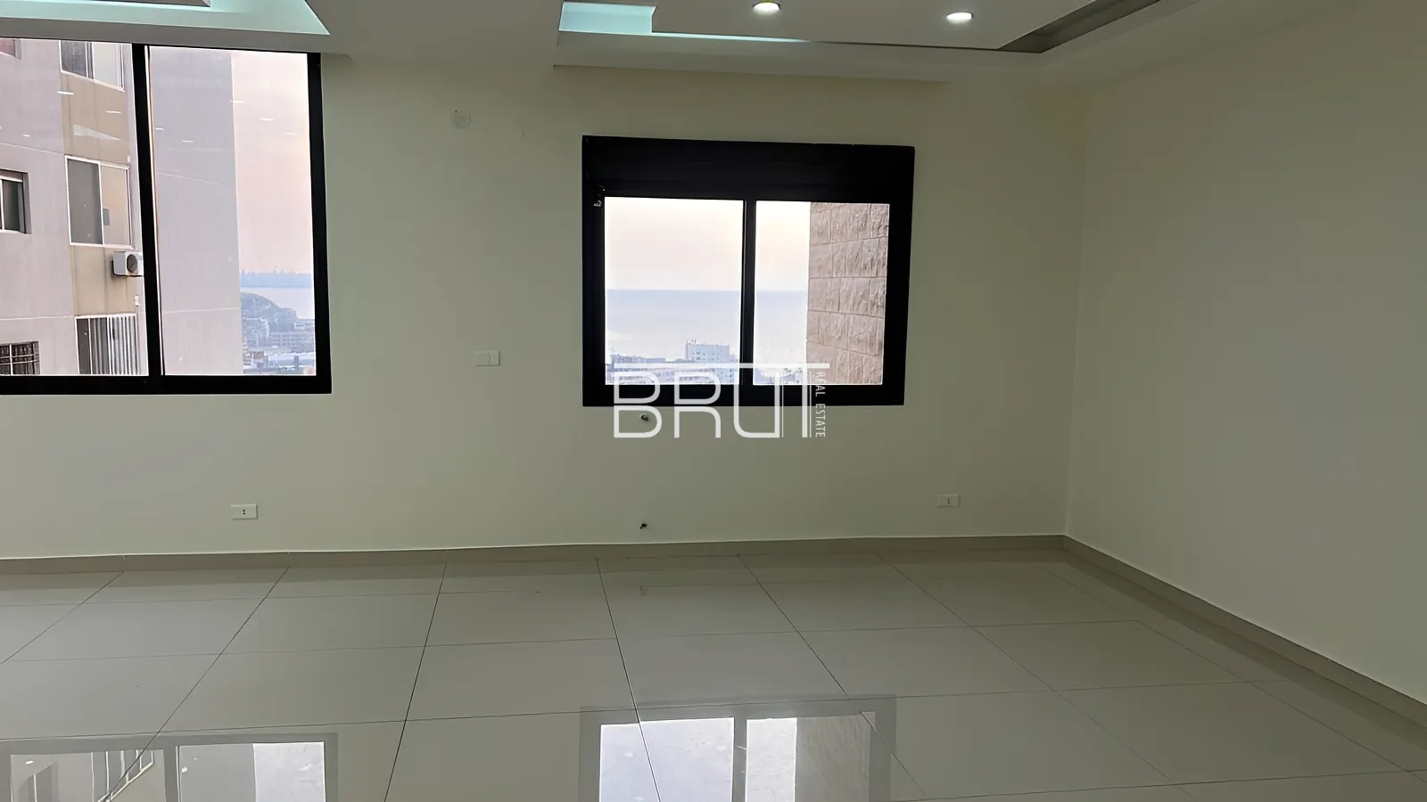 Apartment for Sale in Zouk Mosbeh - 4 bed, 4 bath