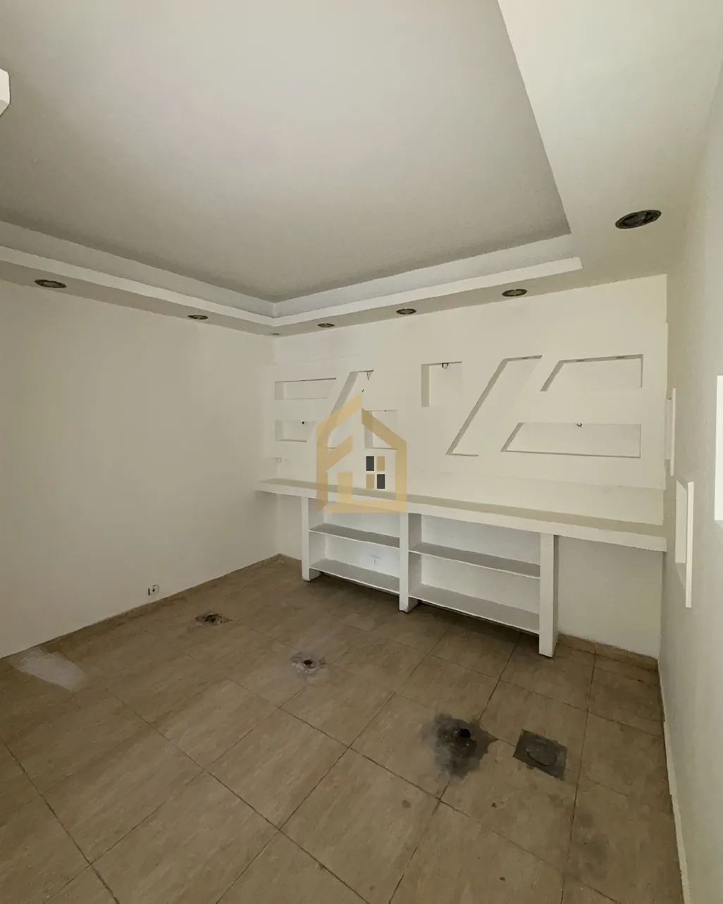 Shop for rent in Zalqa, Lebanon