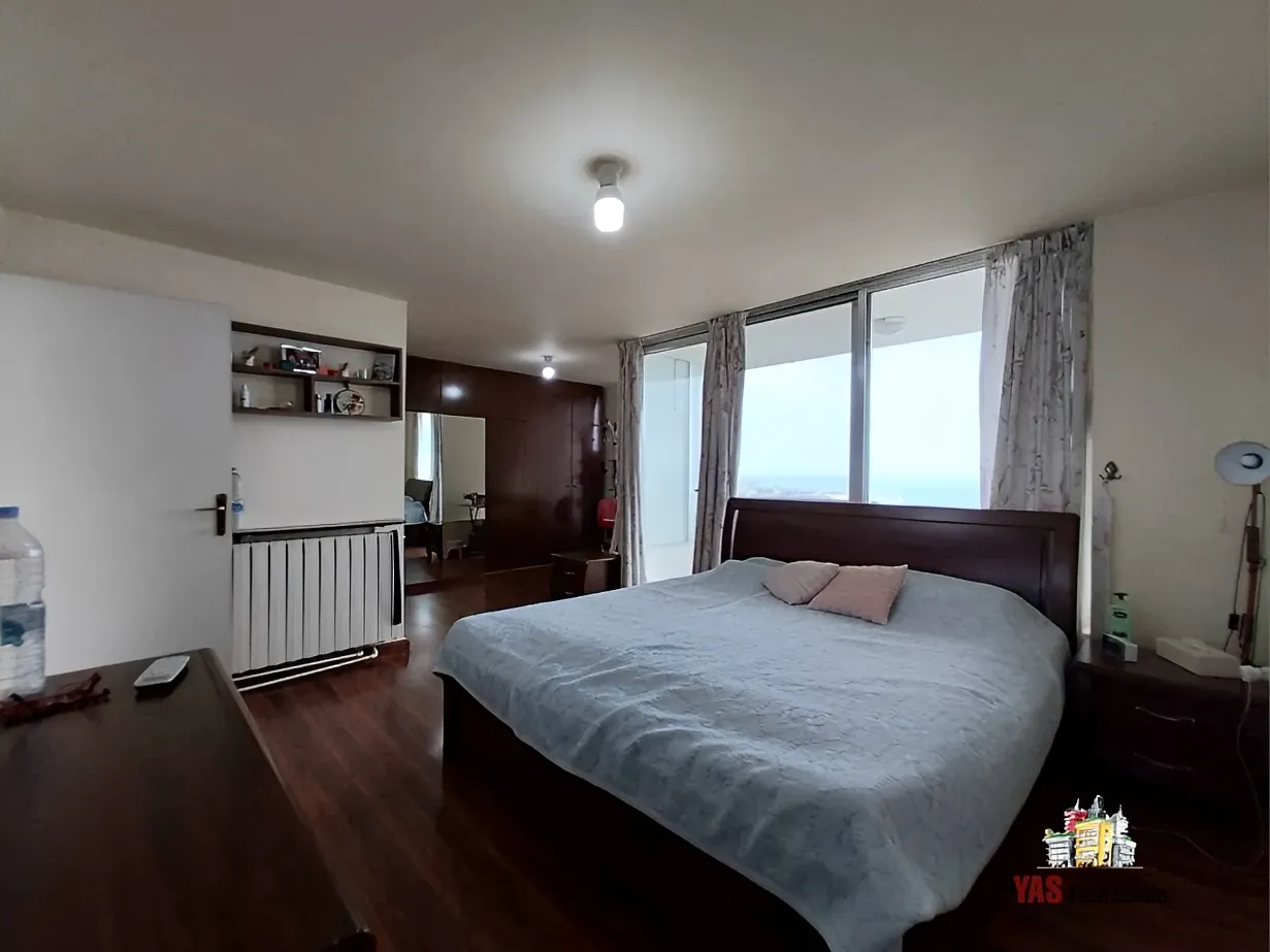 Apartment for Sale in Haret Sakhr - 4 bed, 3 bath