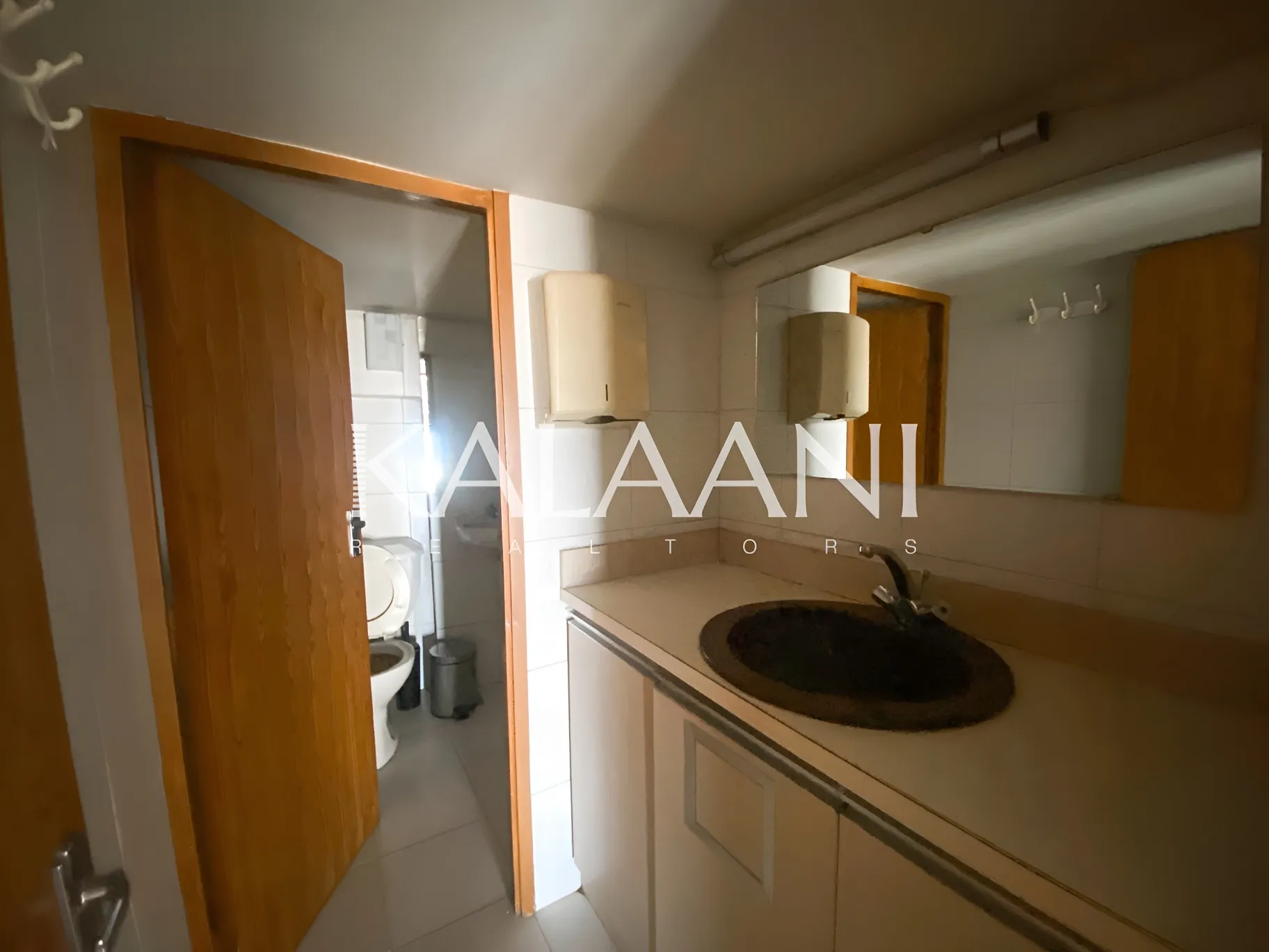 Shop for rent in Kaslik, Lebanon