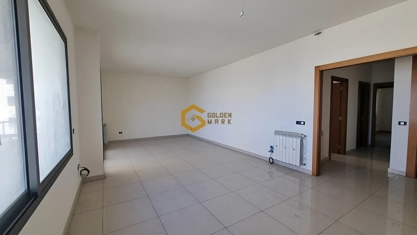 Apartment for Sale in Mazraat Yachoua - 3 bed, 3 bath