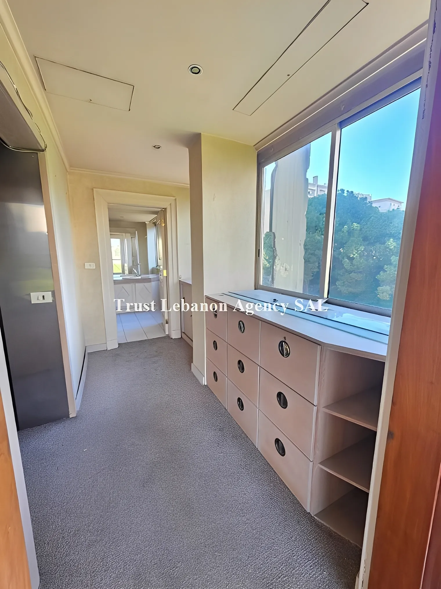Office for rent in Metn, Horsh Tabet