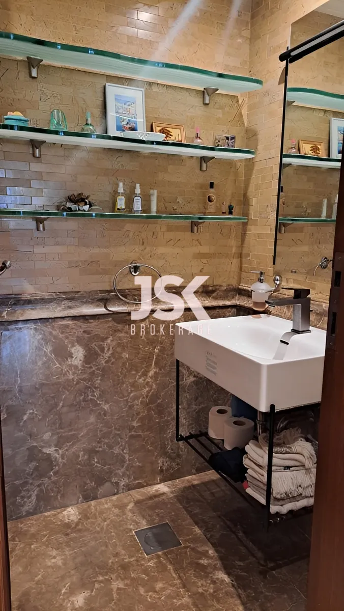 Duplex for Sale in Ramlet El Bayda, Beirut, Lebanon