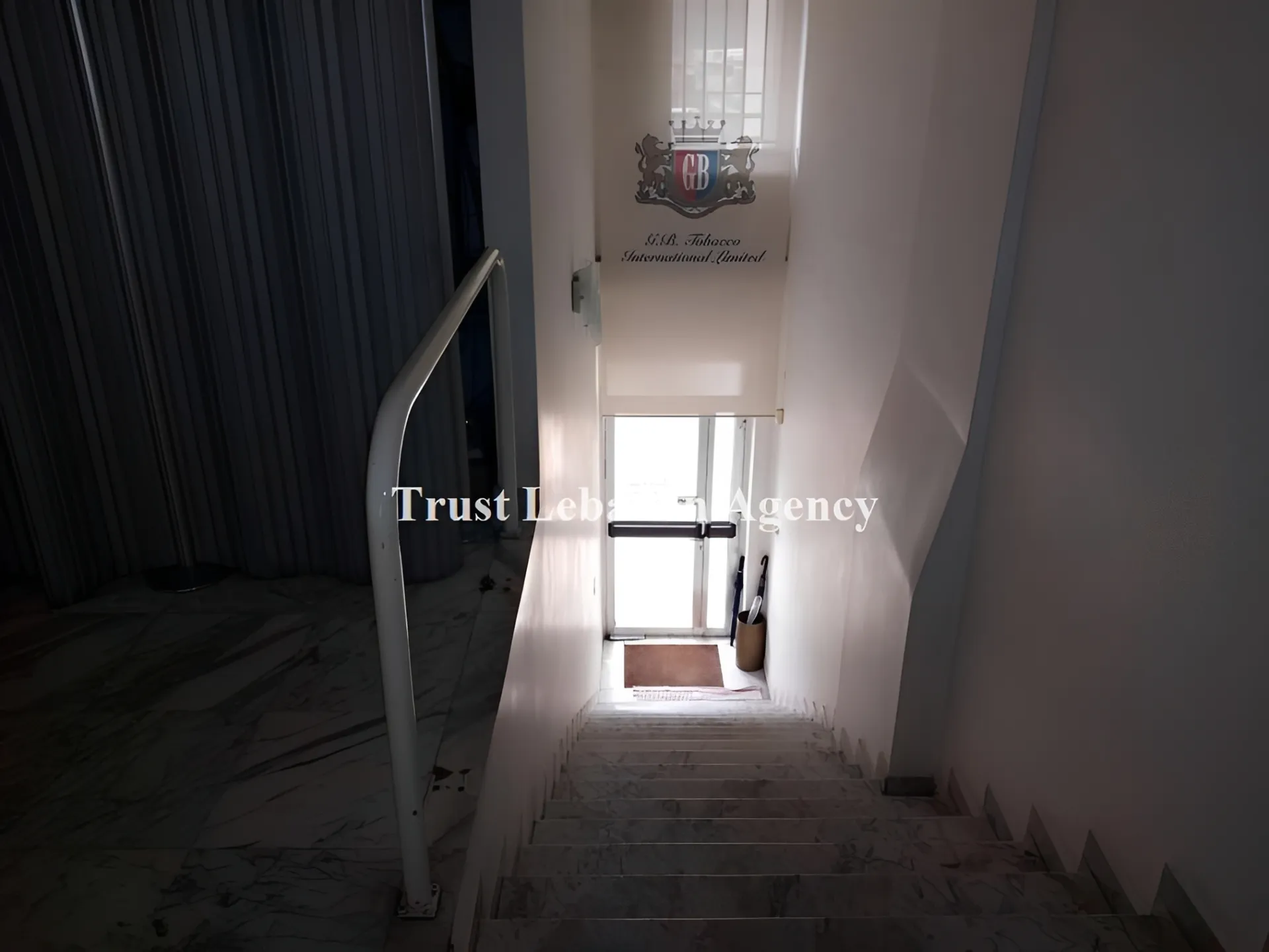 Office for sale in Metn, Dekweneh