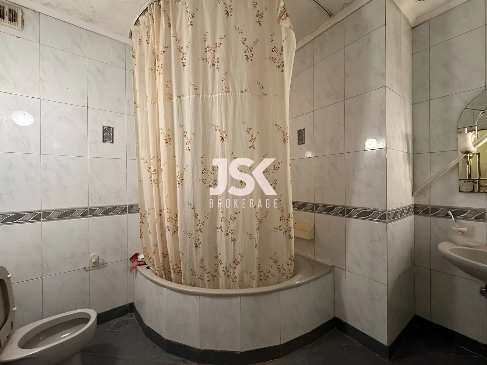 Apartment for Sale in Kfar Hbab