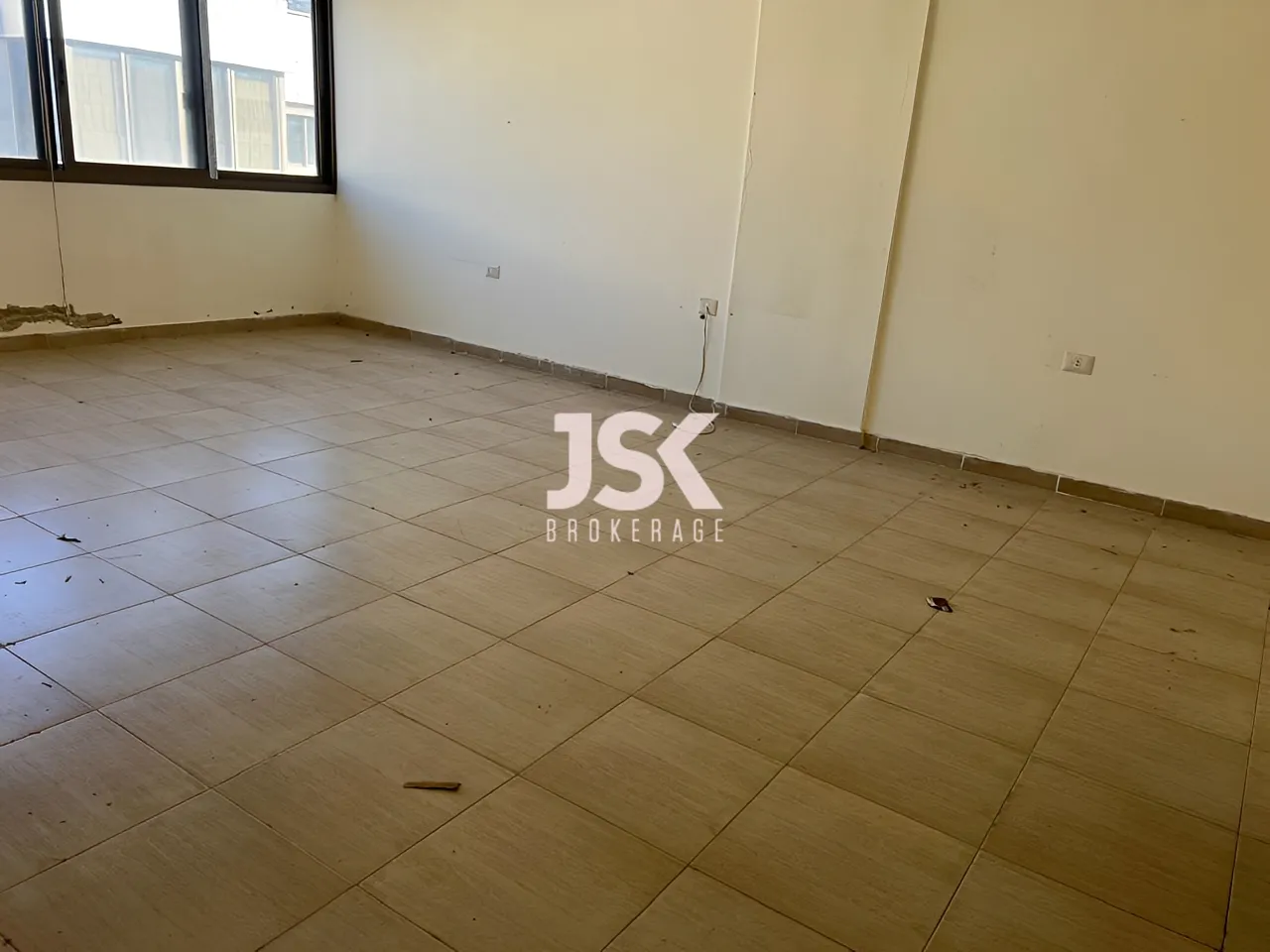 Apartment for Sale in Aaramoun - 3 bed, 3 bath