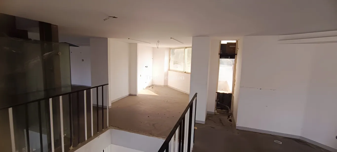 Showroom for rent in Dbayeh, Lebanon