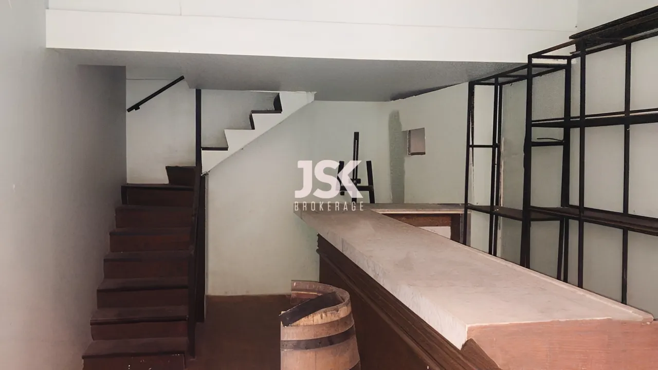 Shop for Rent in Downtown