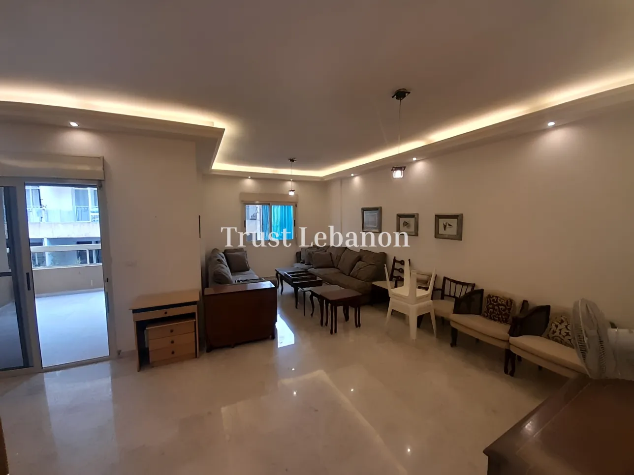 Apartment for sale in Forn El Chebbak