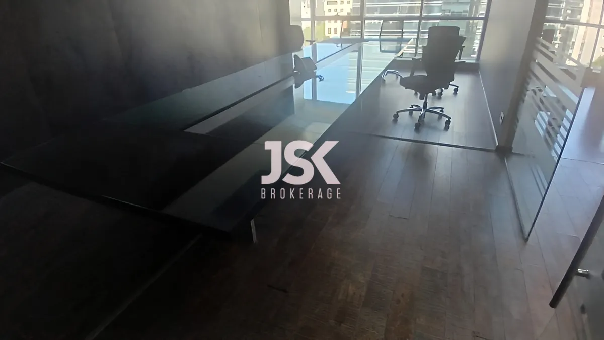 Office for rent in Sin El Fil