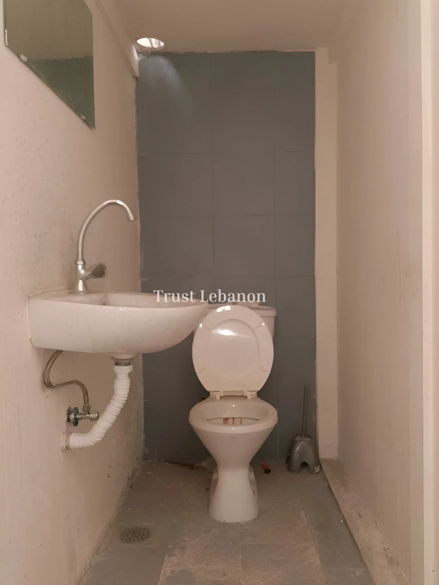 Warehouse for rent in Antelias, Lebanon