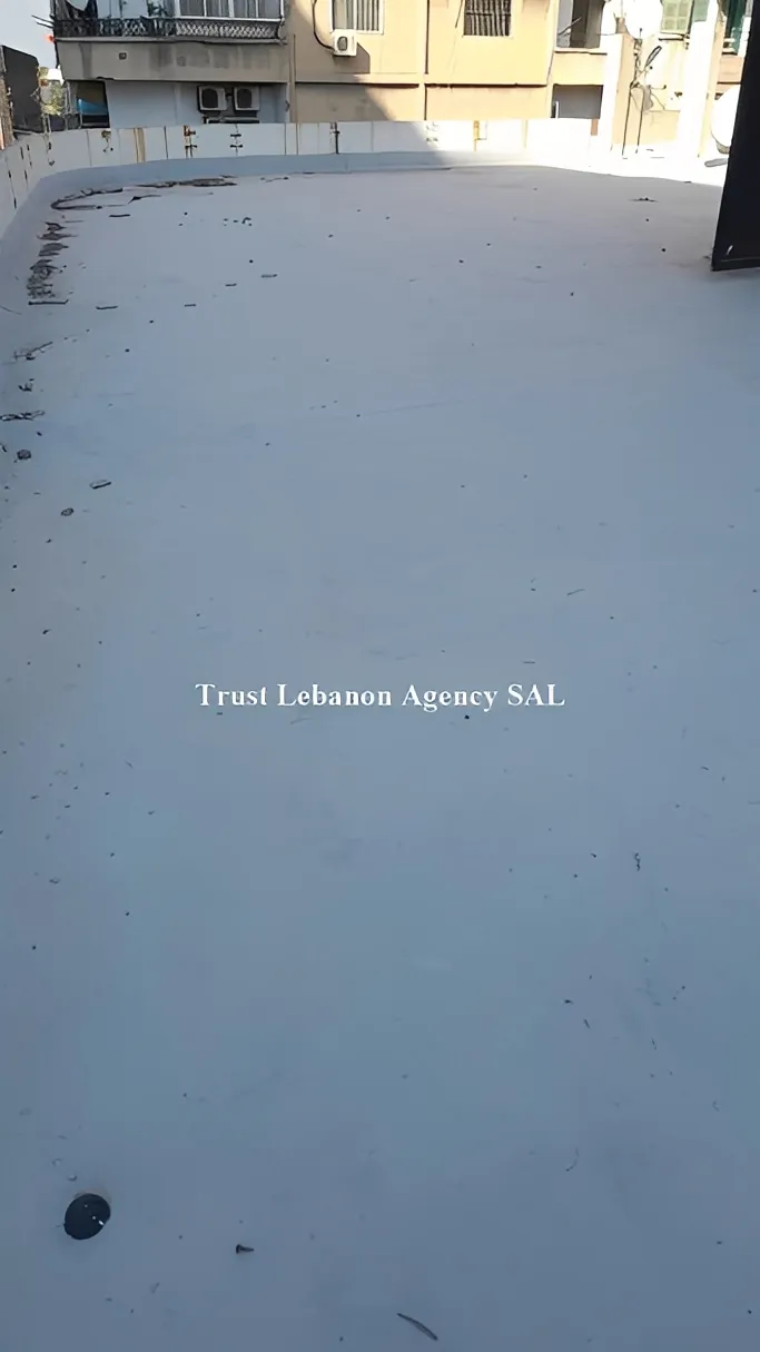 Commercial Property For Rent in Metn, Berej Hamoud