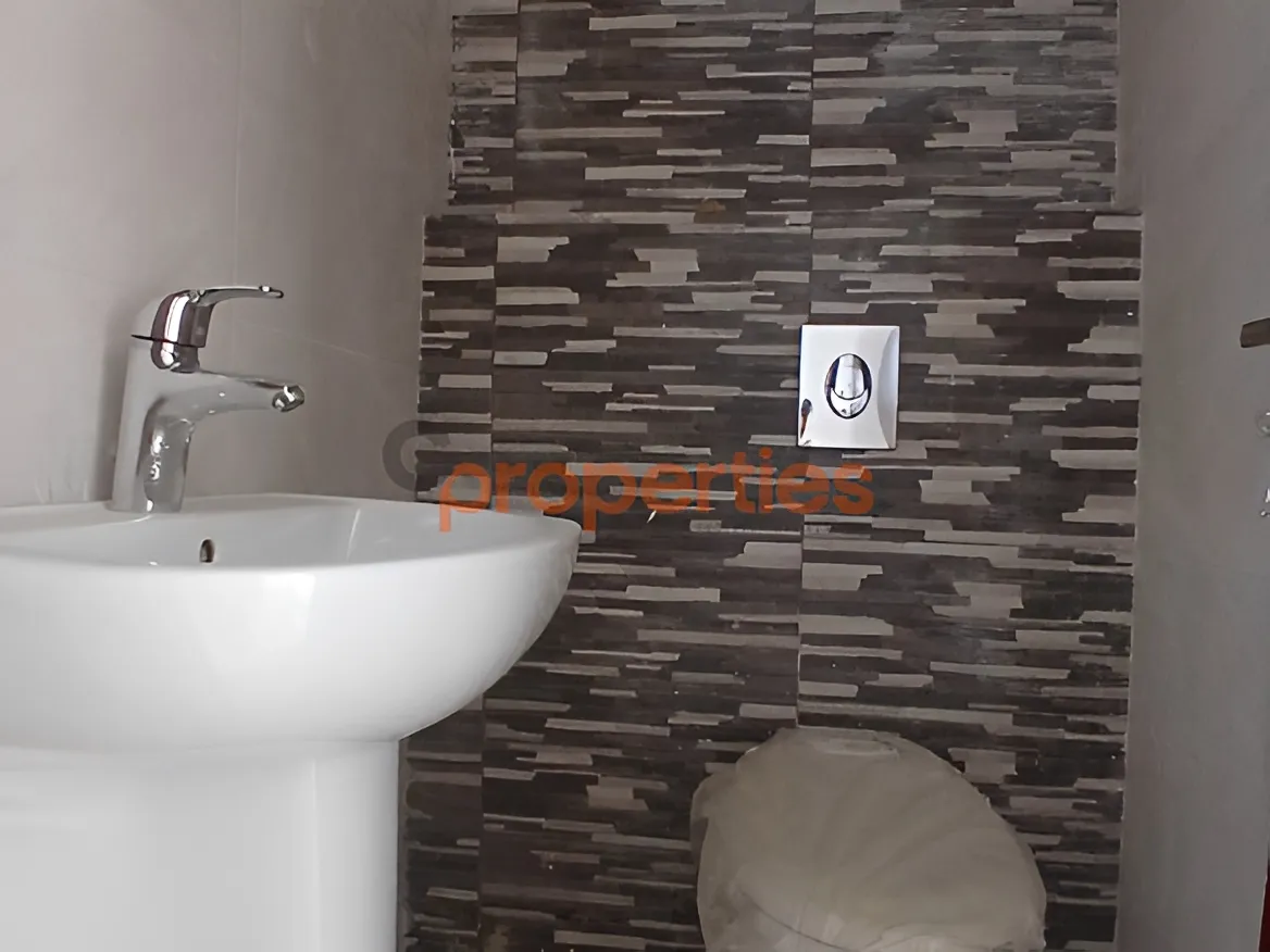 Apartment for Sale in Bouar - 2 bed, 2 bath