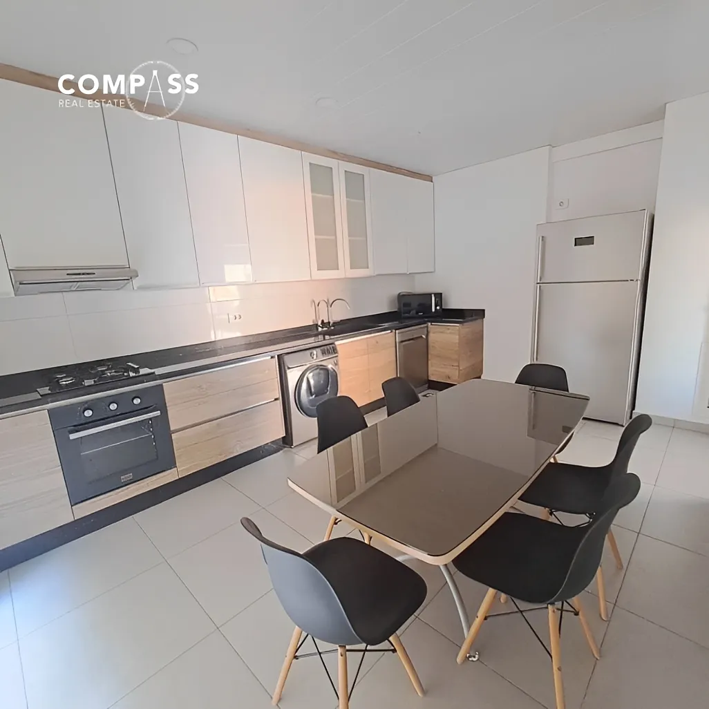 Apartment for rent in Achrafieh, Beirut, Lebanon - 3 bed, 3 bath