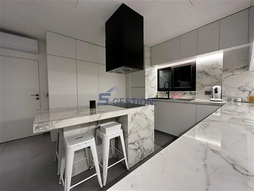 Apartment for Sale in Sin El Fil - 3 bed, 4 bath