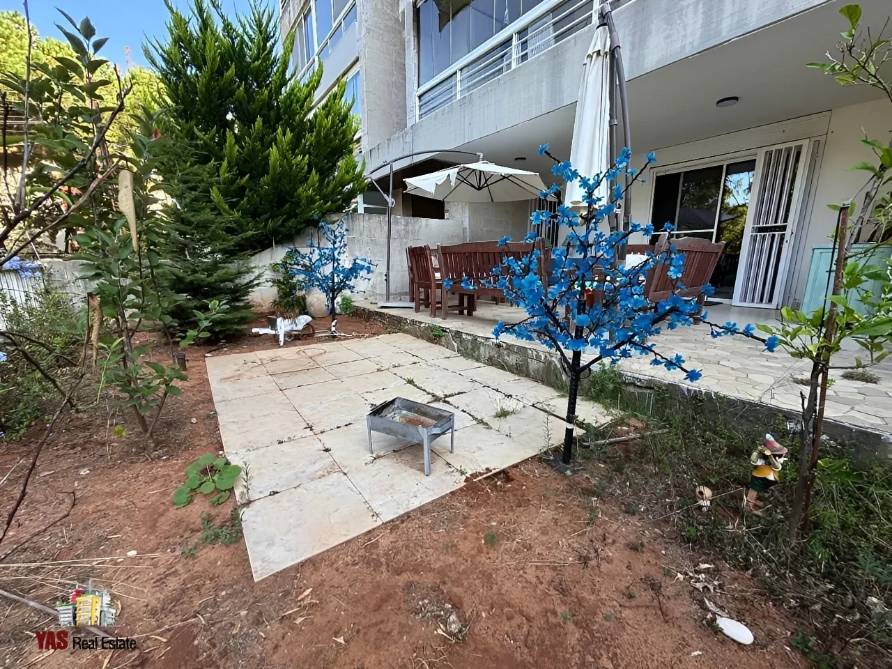 Apartment for Sale in Ballouneh