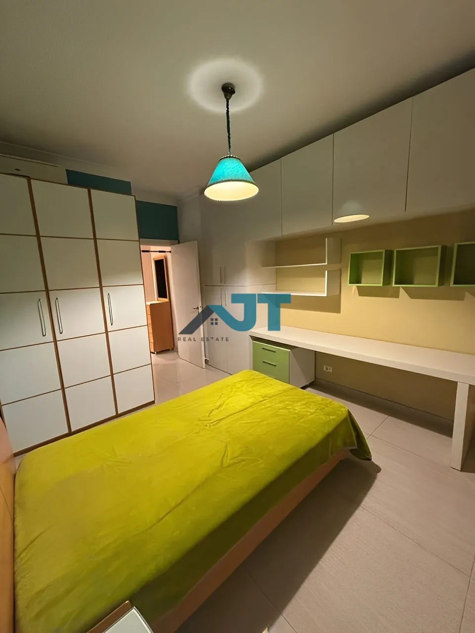 Apartment for Rent  in Caree d'or, achrafieh