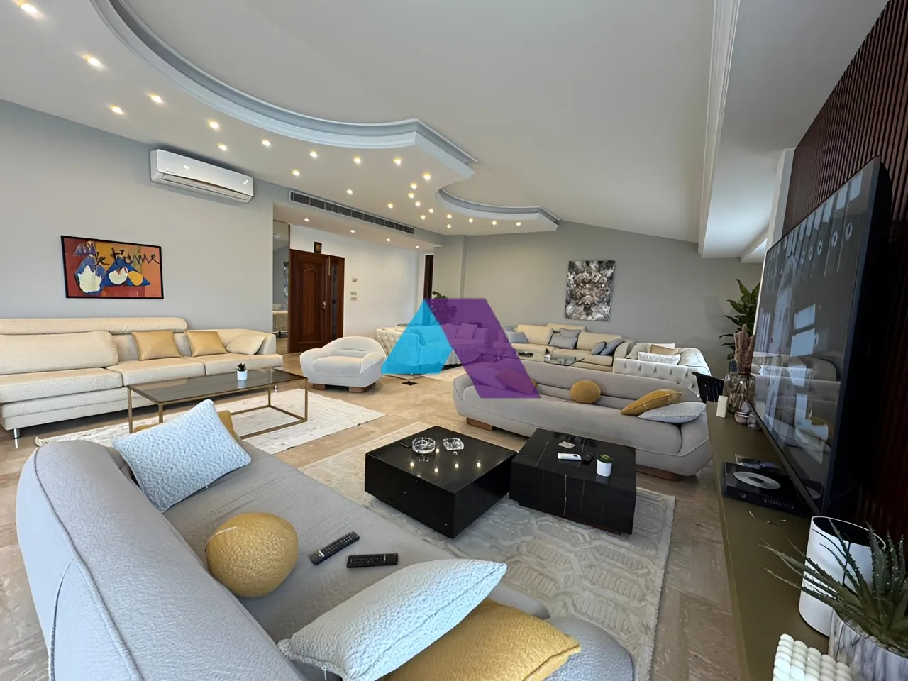 Apartment for Sale in Adma w Dafnah - 3 bed, 4 bath