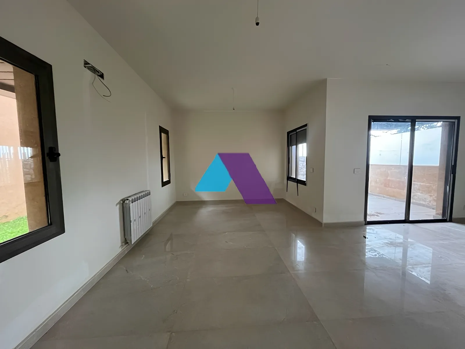 Apartment for Sale in Ballouneh - 3 bed, 4 bath