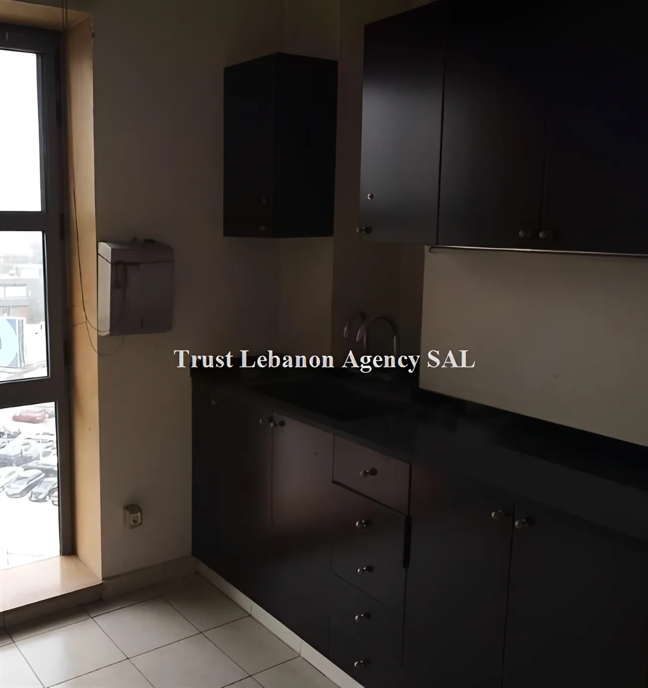 Office for rent in Metn, Dekweneh