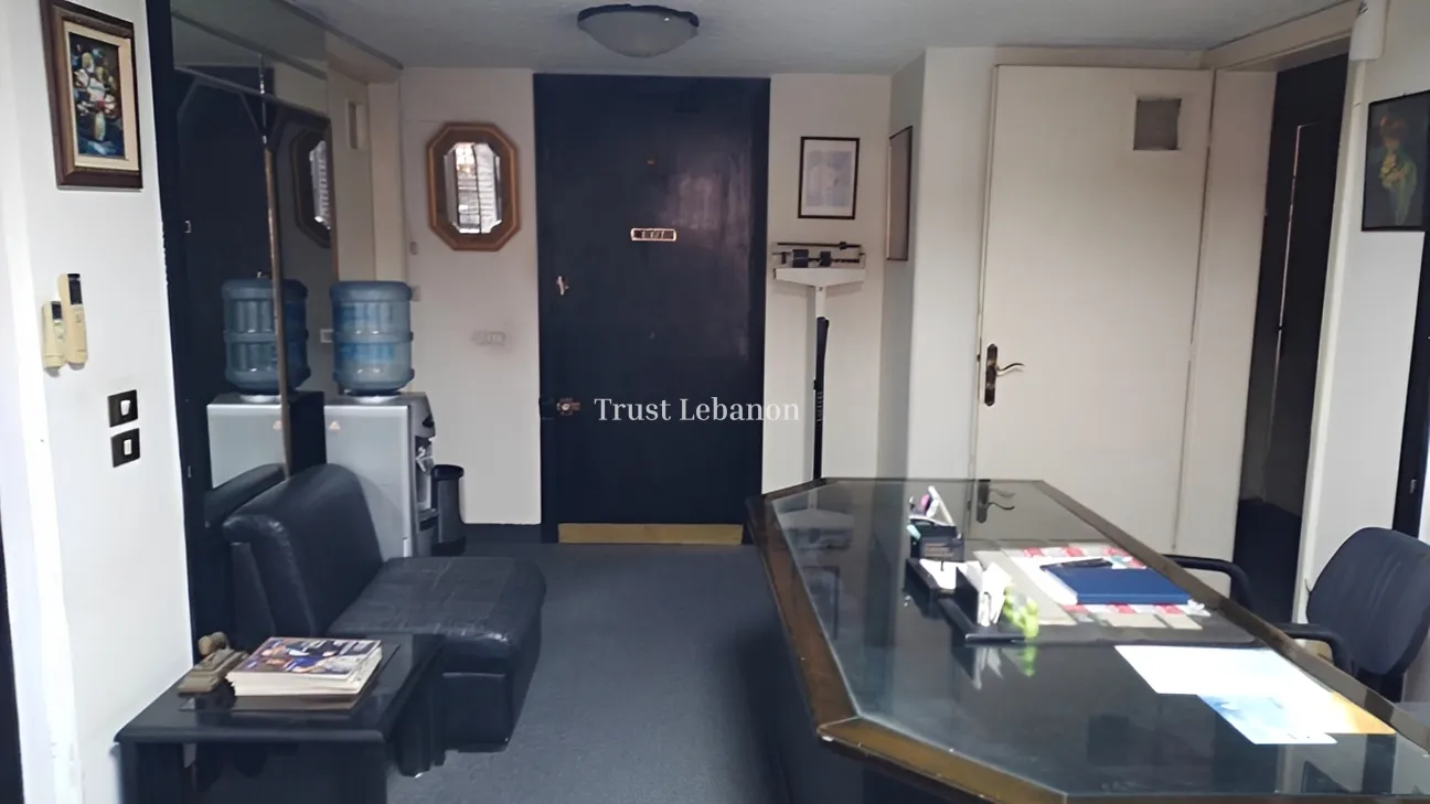 Apartment for sale in Verdun, Bayrut, Lebanon - 2 bed, 2 bath