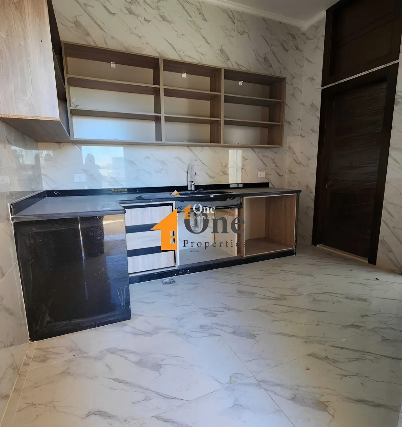 Apartment for Sale in Ballouneh, Lebanon