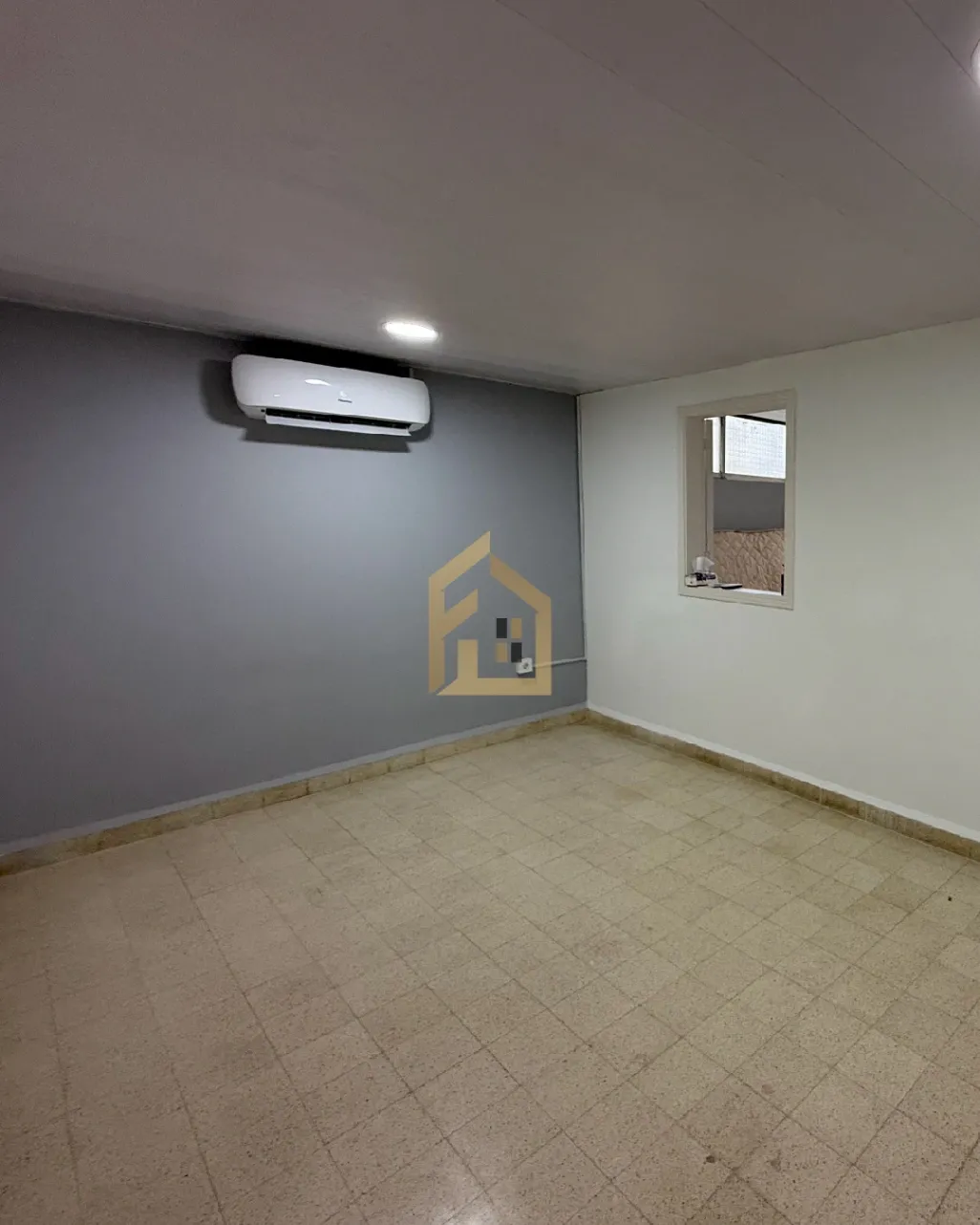 Apartment for sale in Hamra, Beirut, Lebanon - 1 bed, 1 bath