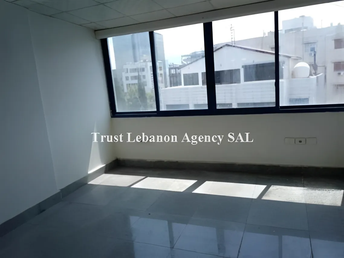 Office for rent in Metn, Sin El Fil