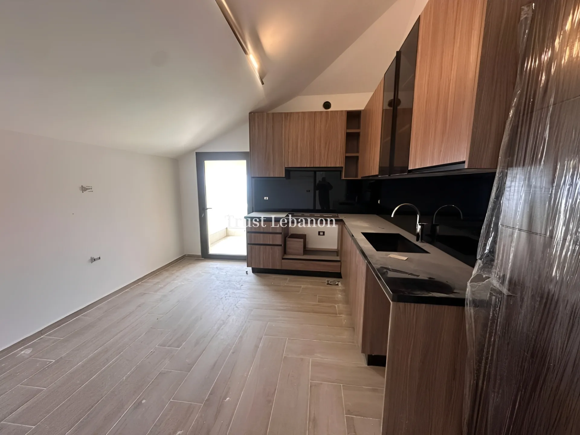 Apartment for Sale in Metn Baabdat Lebanon - 3 bed, 5 bath