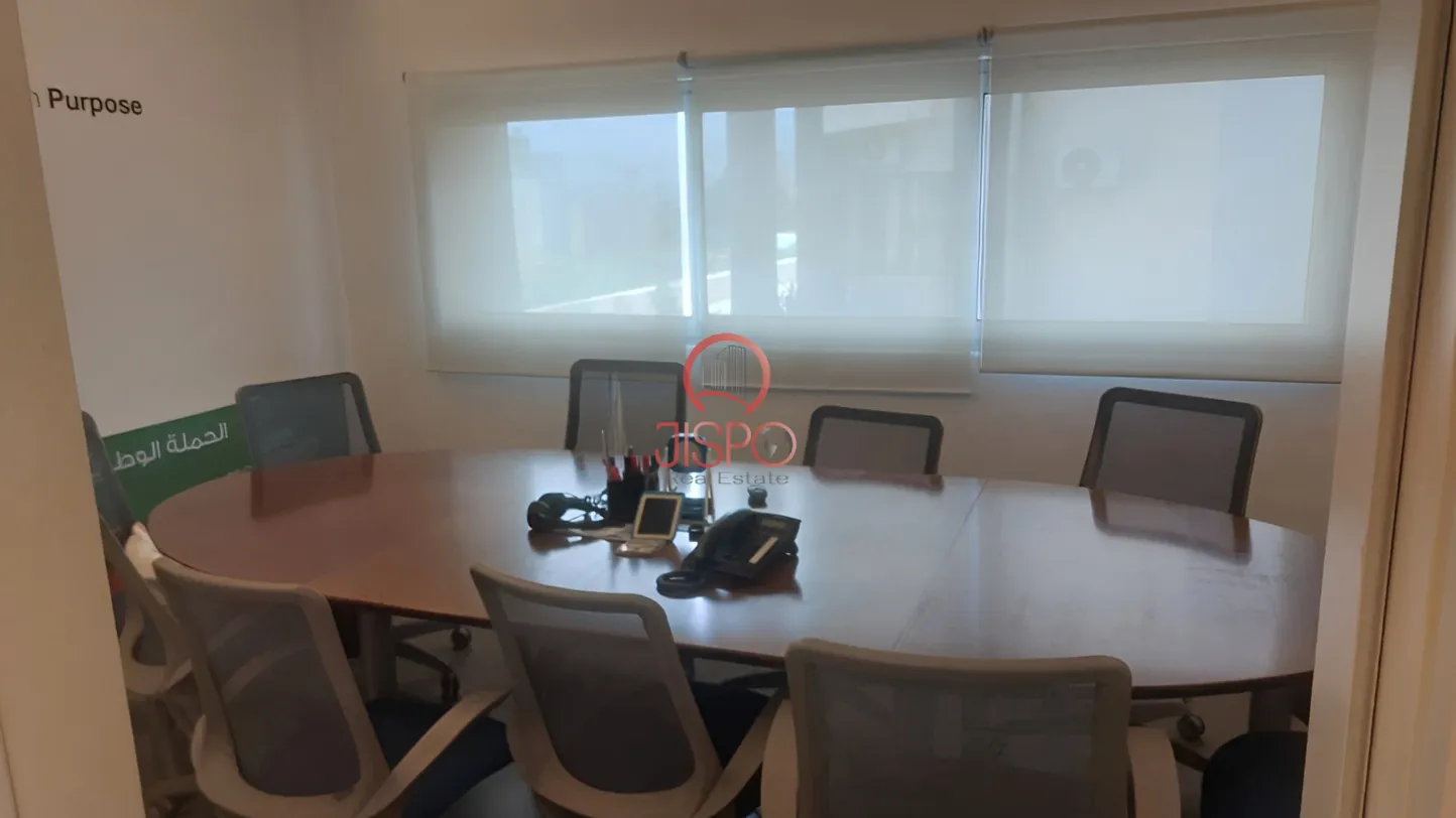 Office for rent in Forn El Chebbak