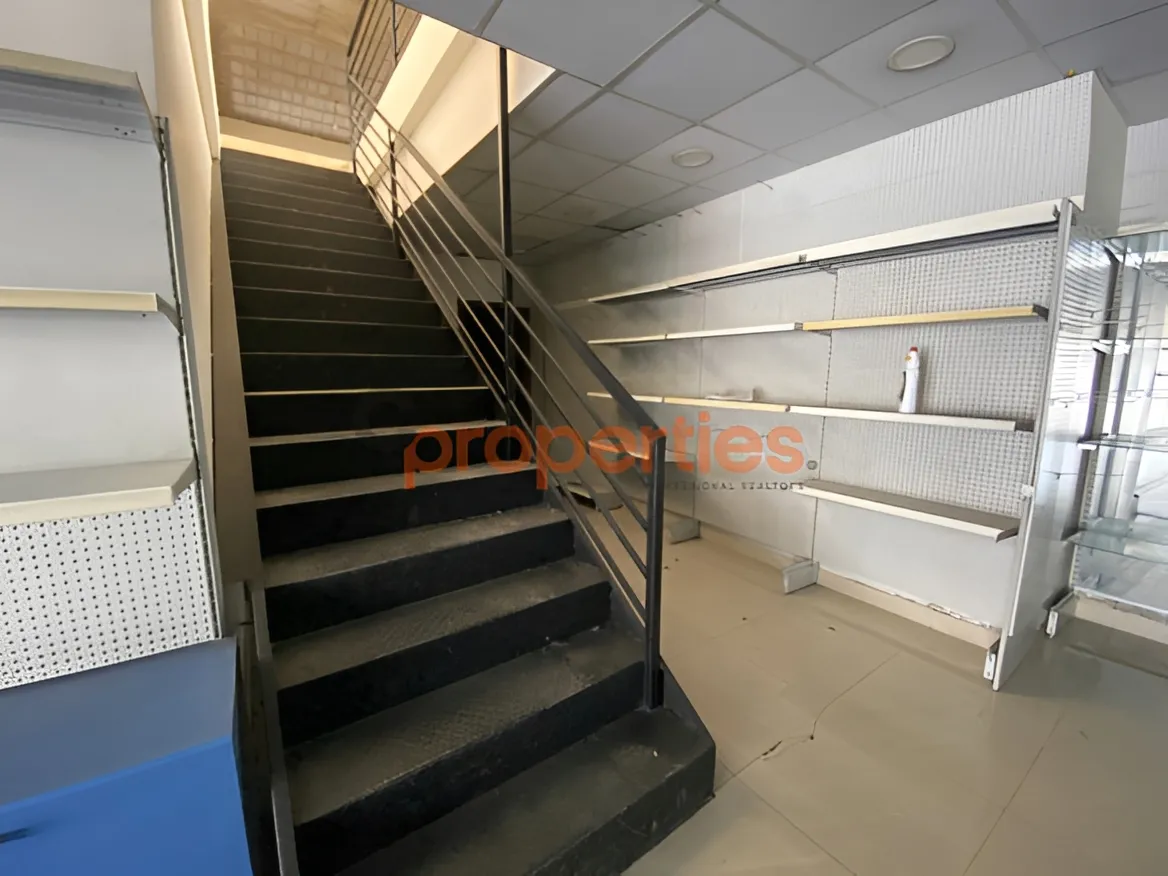 Showroom for Rent in Hazmieh
