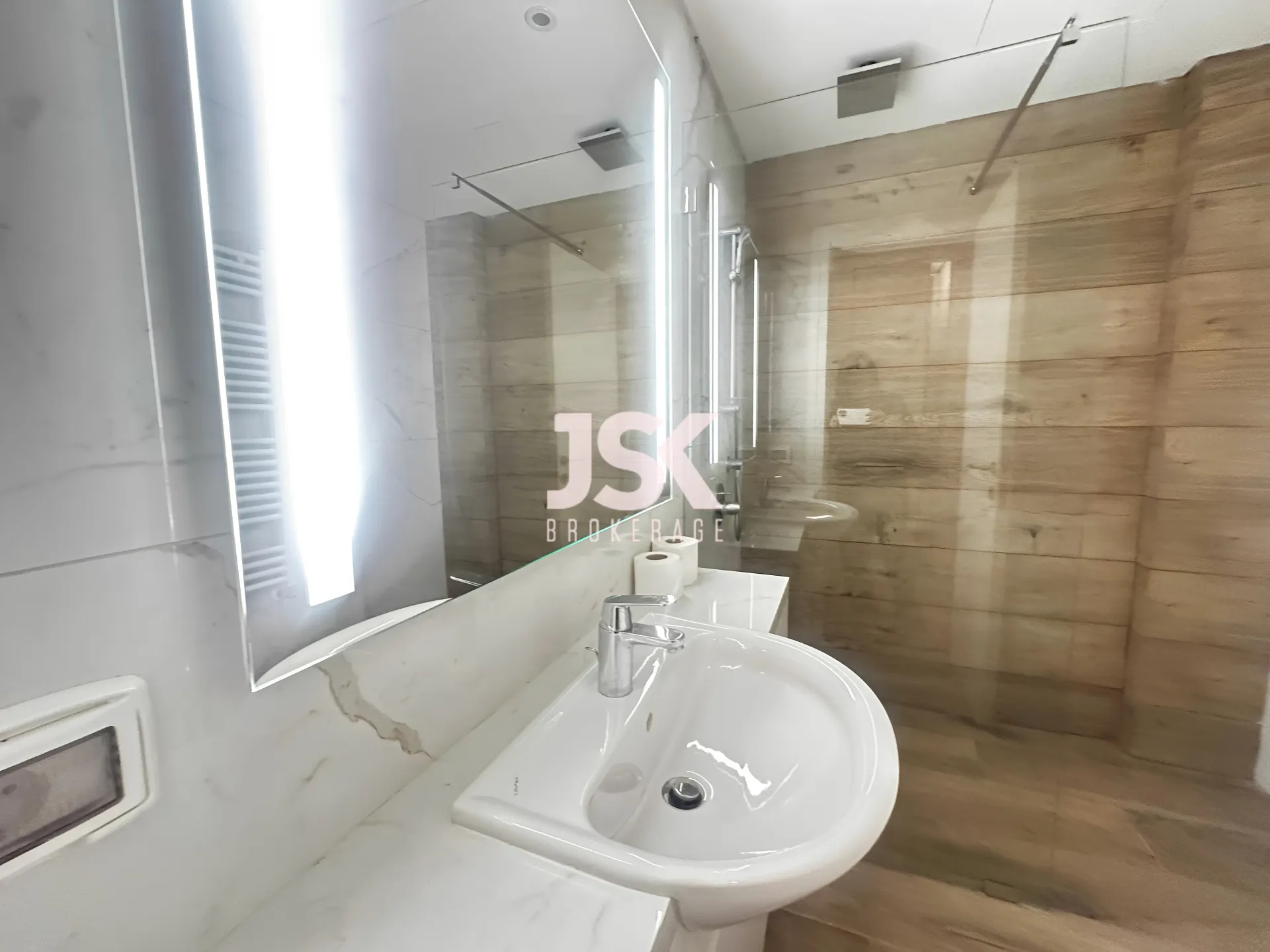 Apartment for Rent in Downtown