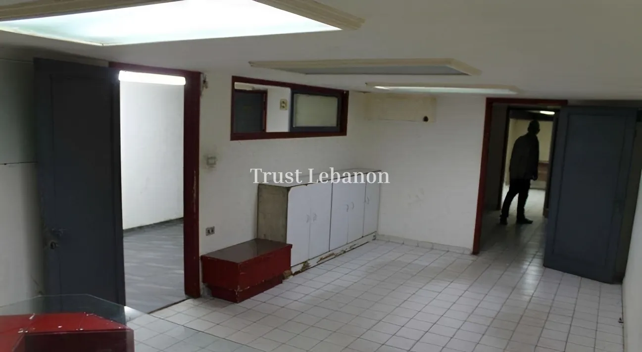 Warehouse for sale in Salim Salam, Bayrut, Lebanon