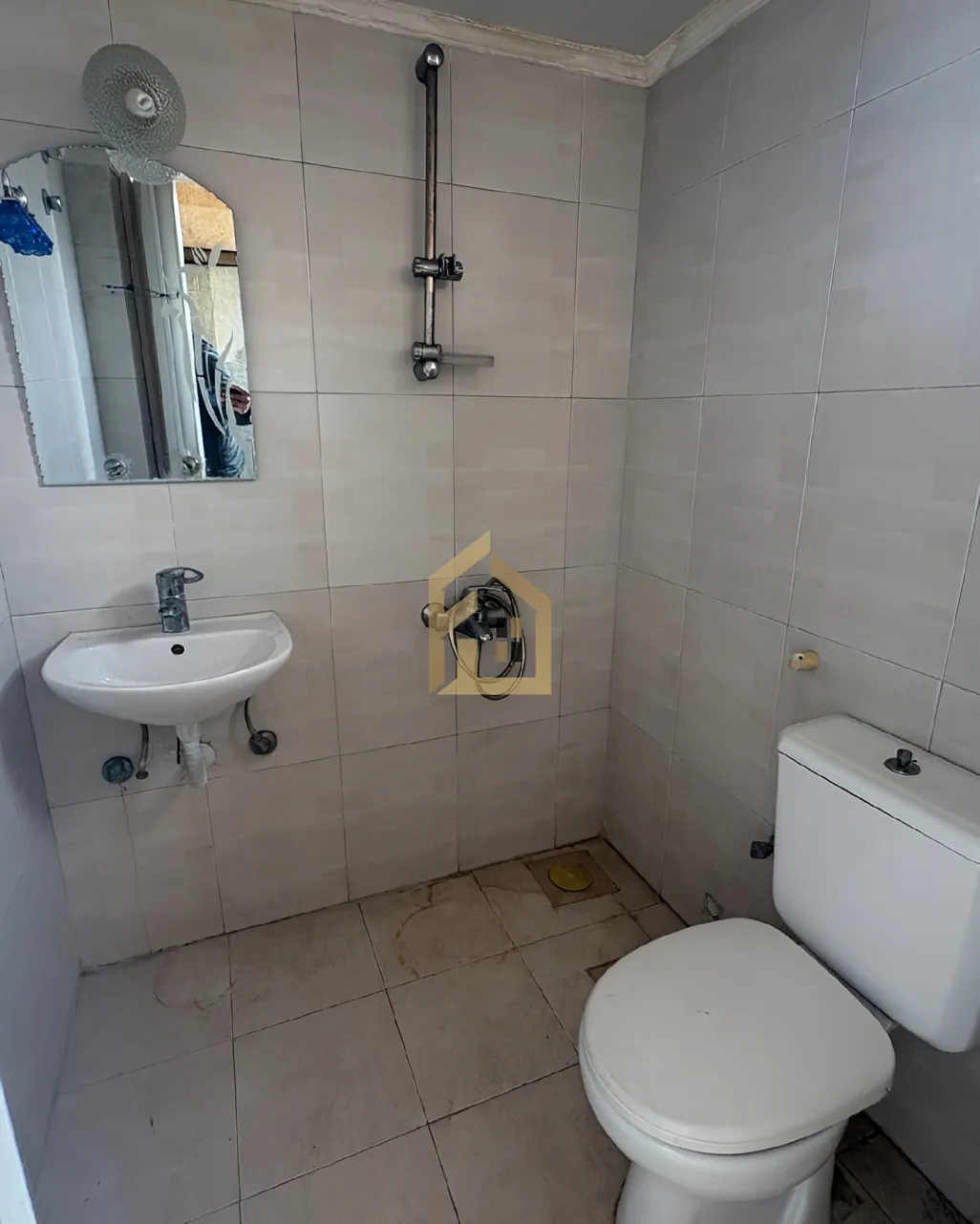 Apartment for sale in Salim Salam, Bayrut, Lebanon