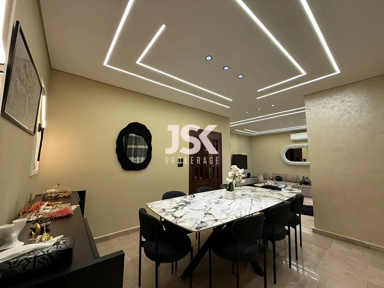 Apartment for Sale in Mazraa