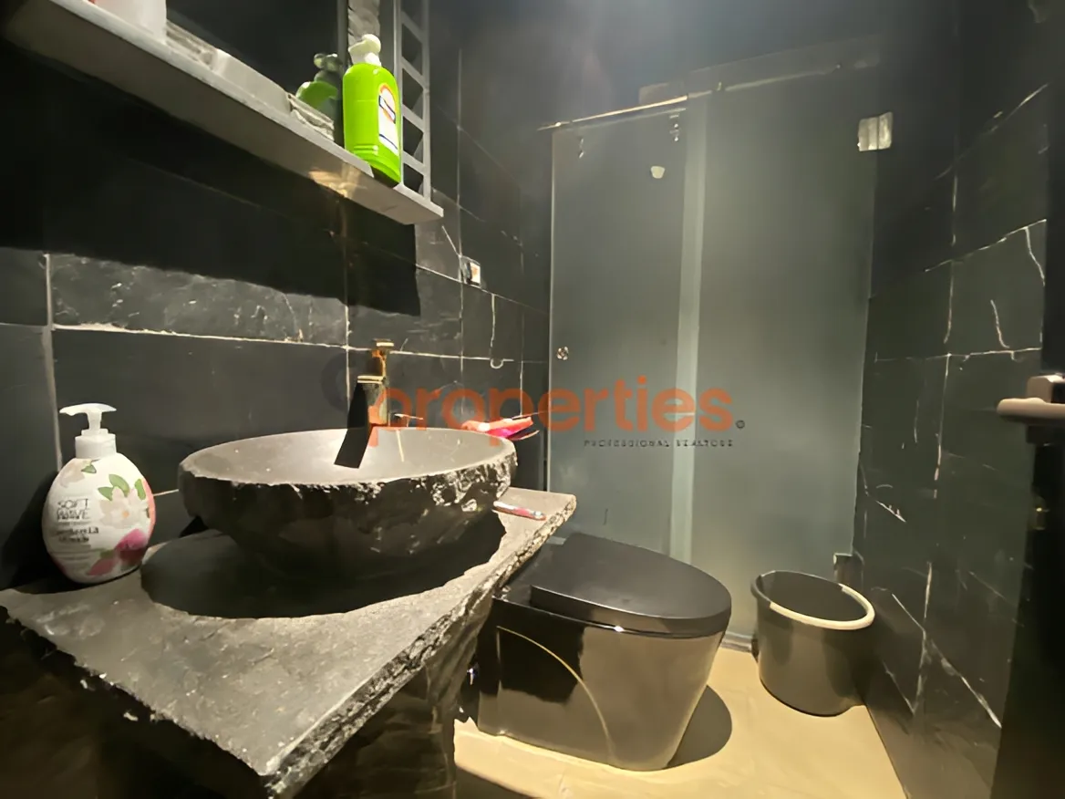 Office for Rent in Zalqa