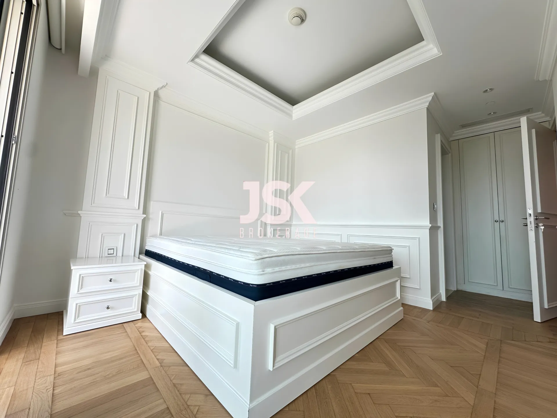 Apartment for Sale in Downtown