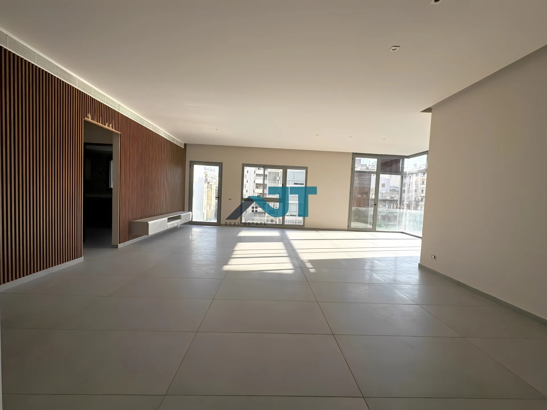 Apartment for Sale in Achrafieh - 2 bed, 3 bath