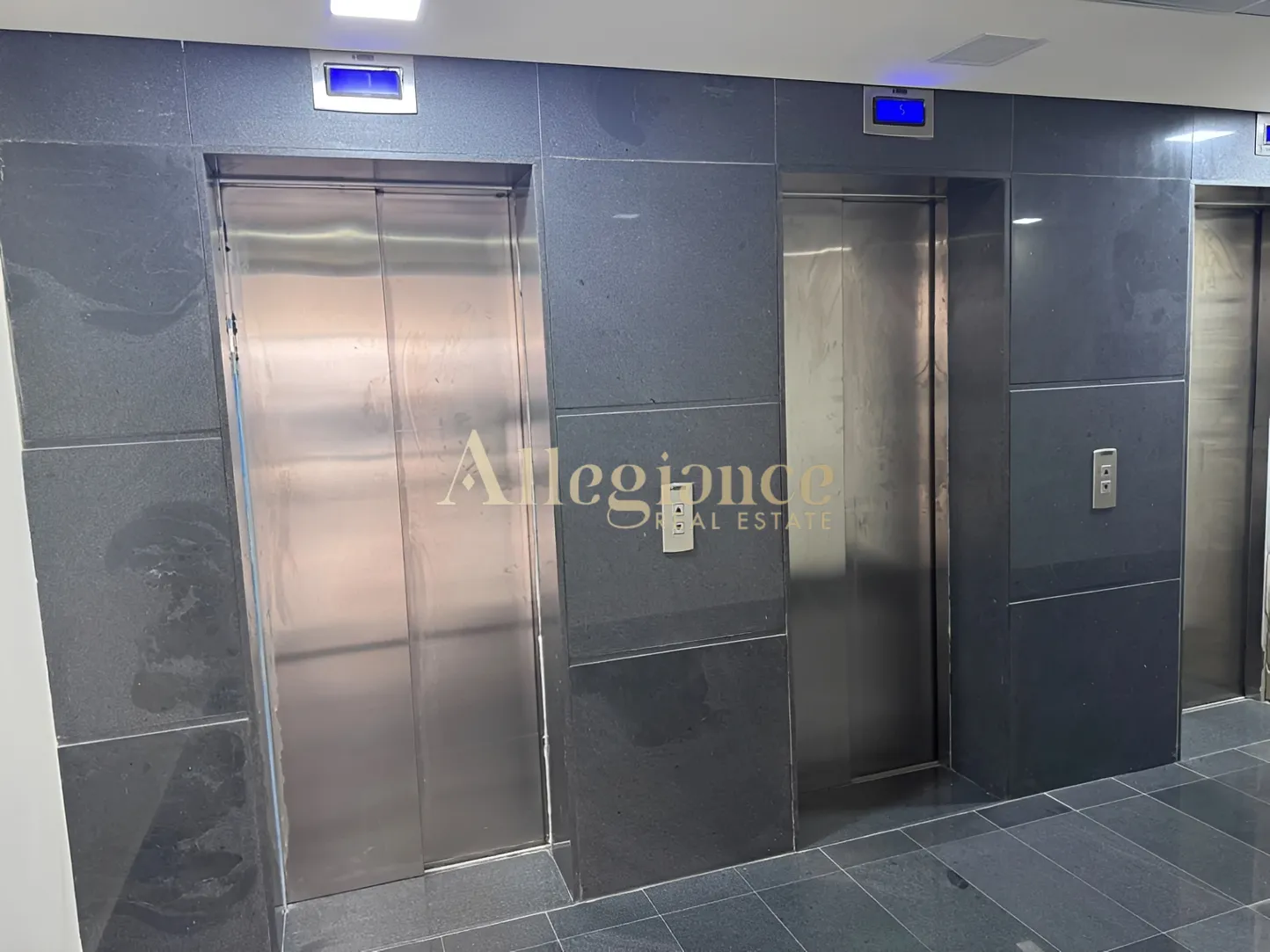 Office for rent in Zalqa