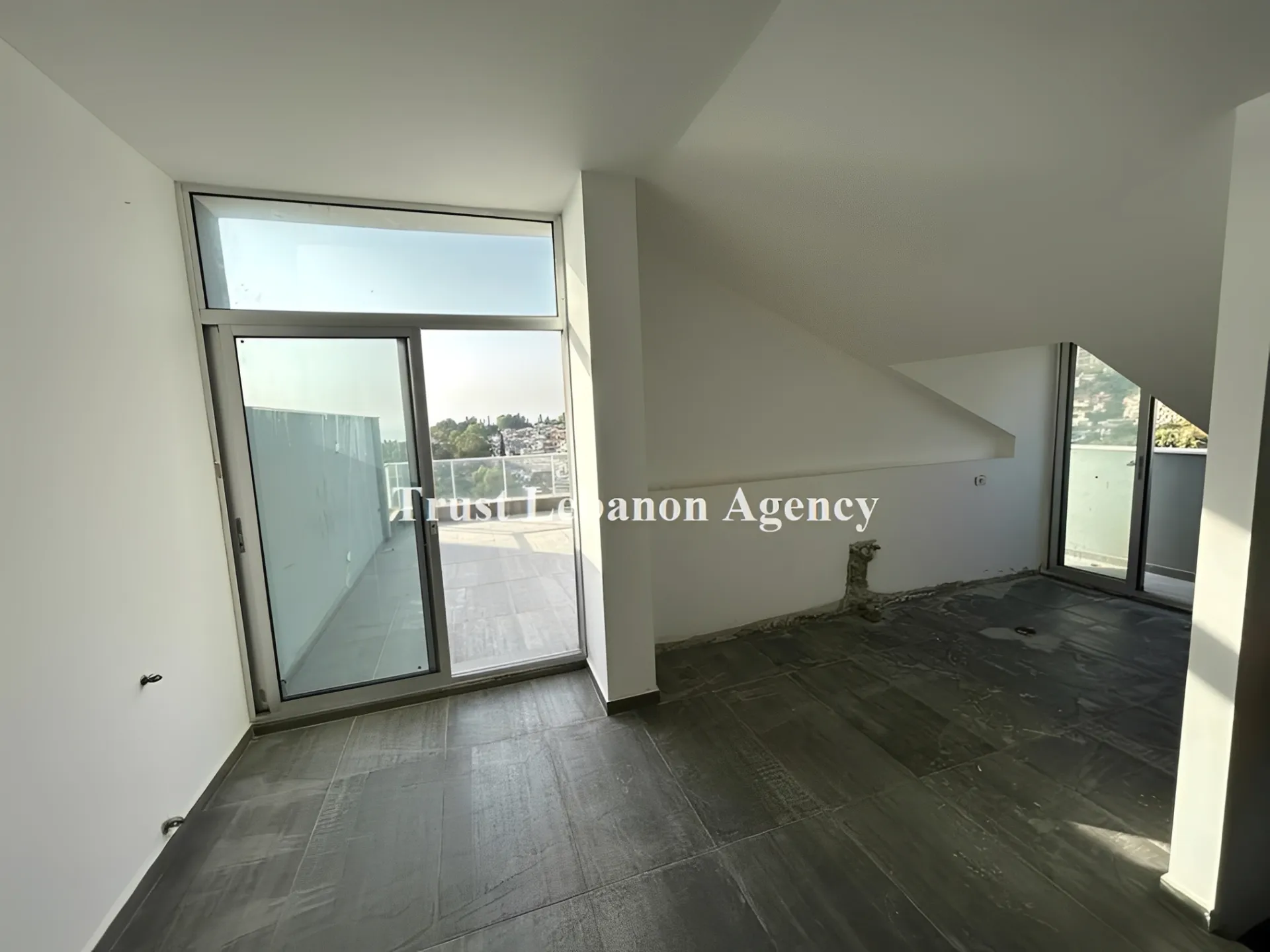Duplex for Sale in Metn Dbayeh Lebanon