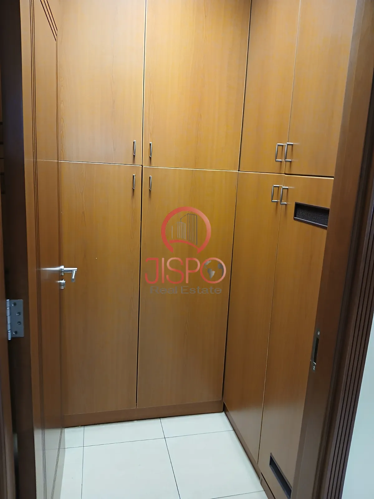 Office for sale in Daoura
