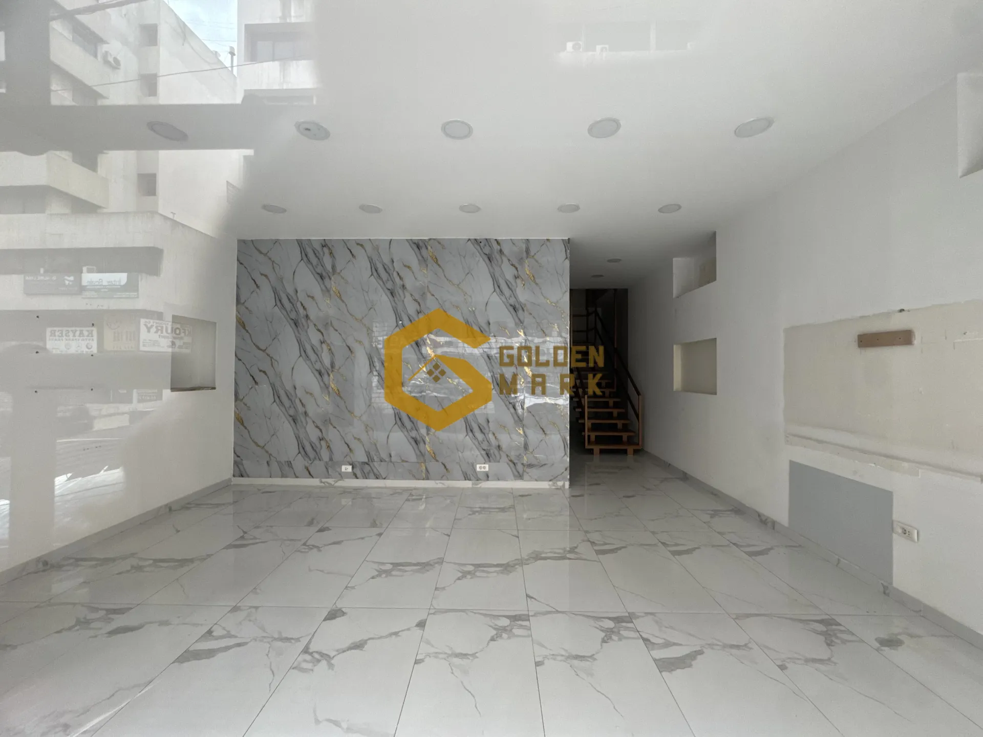 Showroom for Rent in Jdeideh