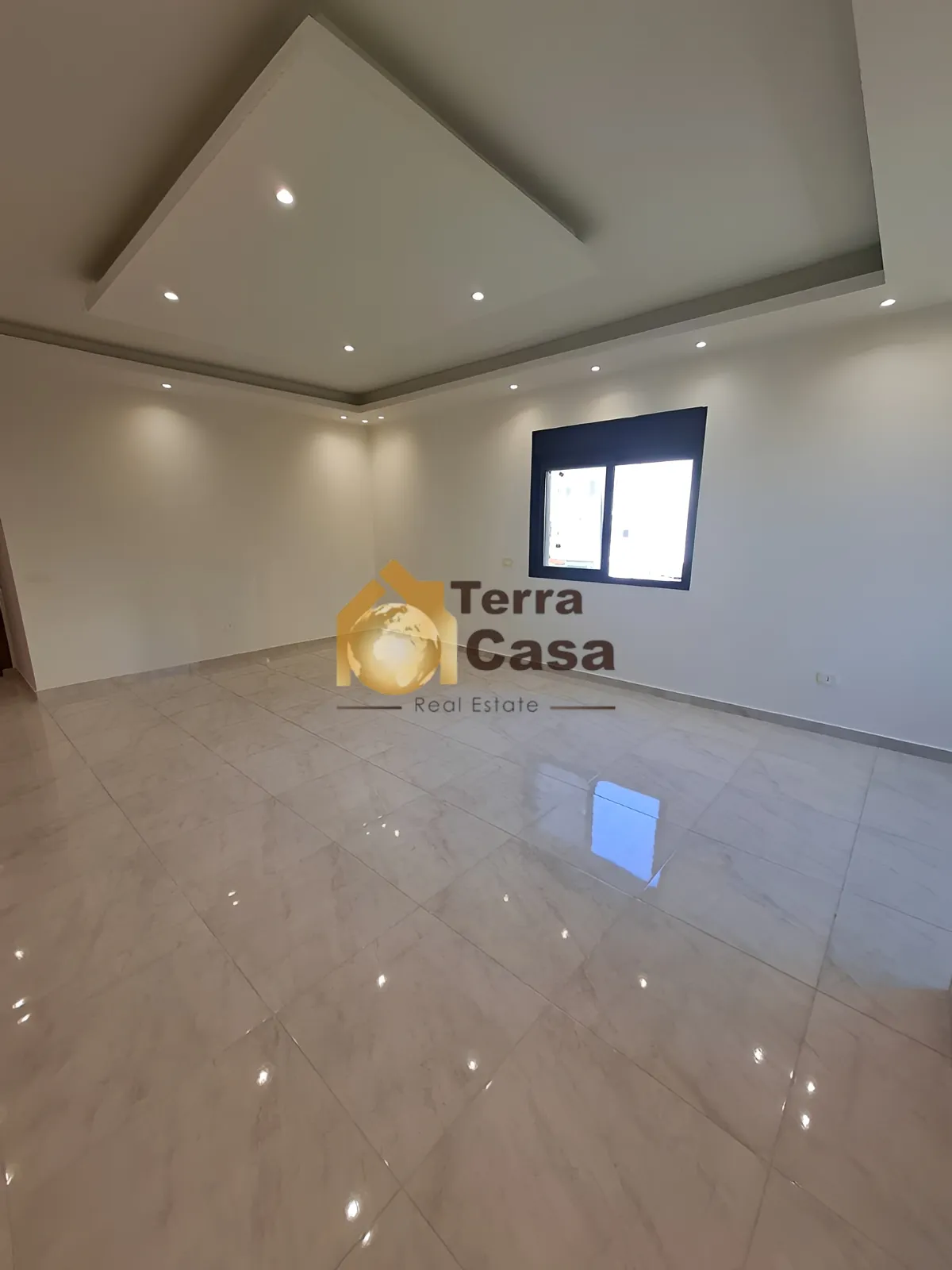 Apartment for sale in Adonis