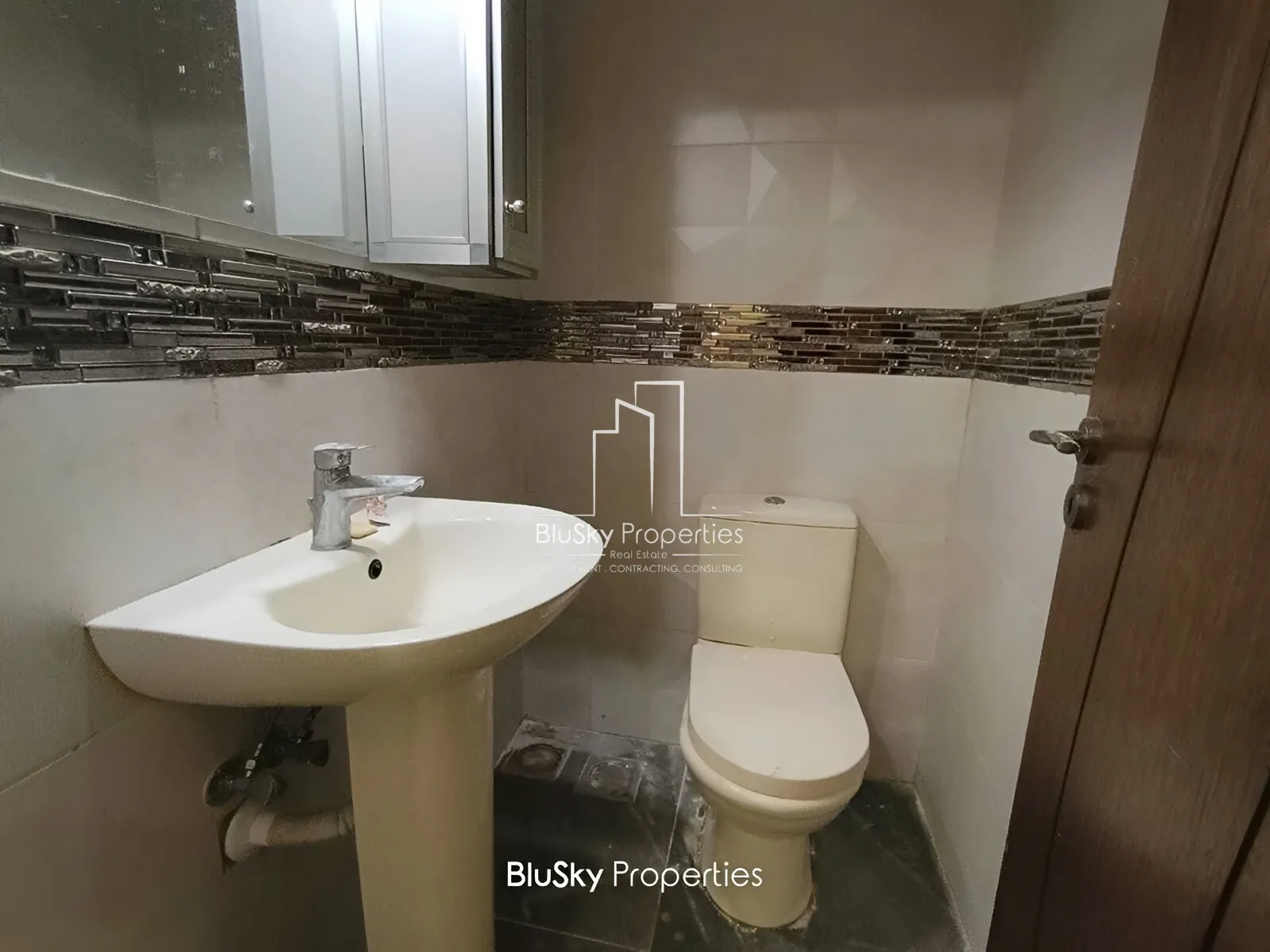 Apartment for Sale in Blat