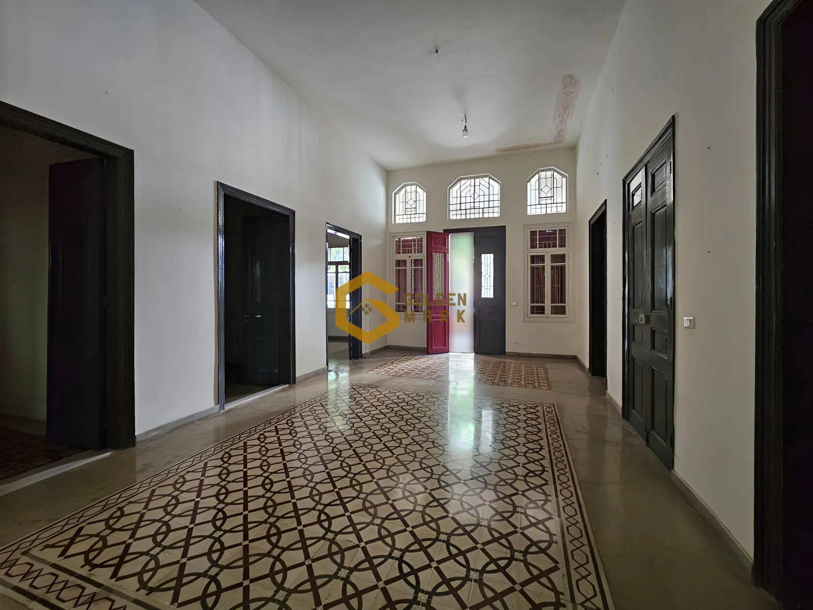 Apartment for Rent in Achrafieh, Beirut - 4 bed, 3 bath