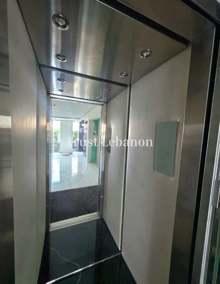 Showroom for rent in Hazmieh, Lebanon