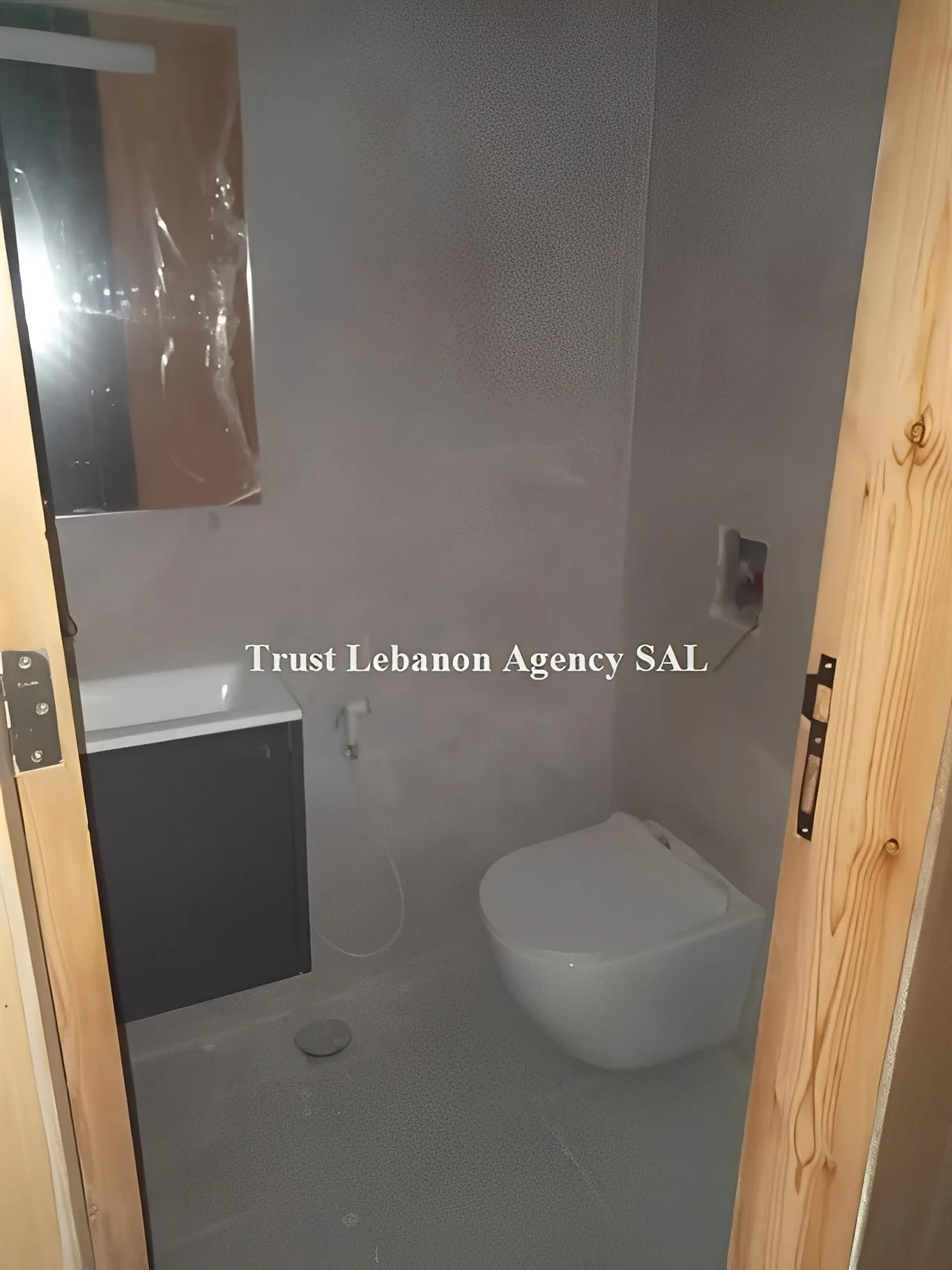 Office for rent in Metn, Sin El Fil