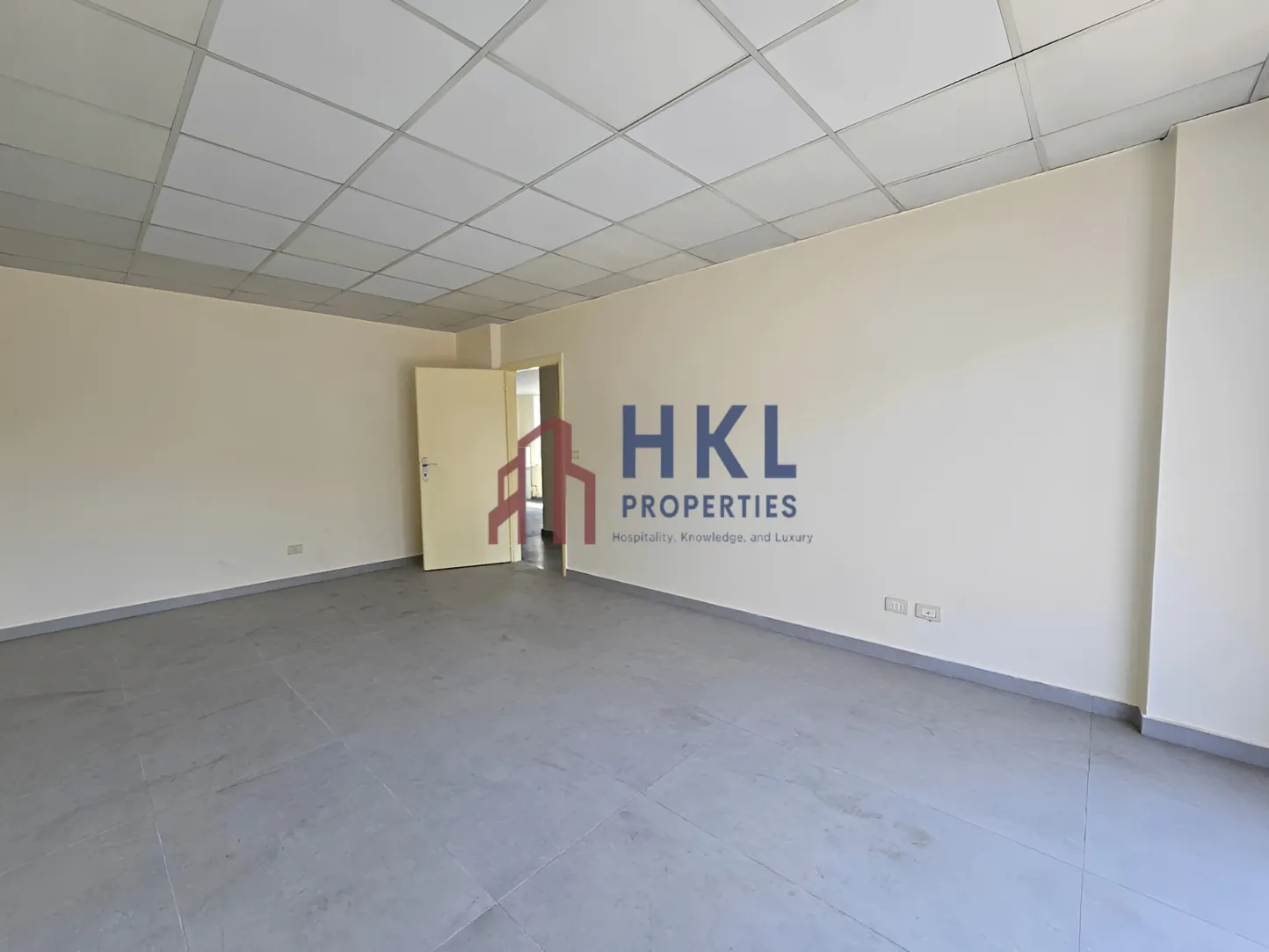 Office for rent in Hazmieh