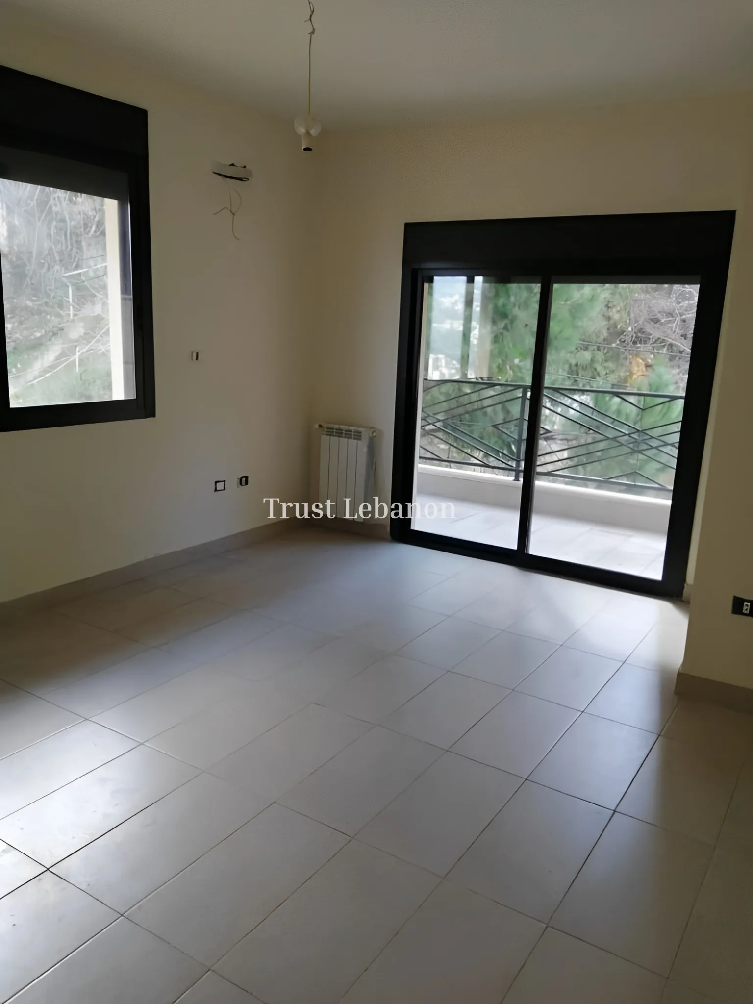 Apartment for sale in Mazraat Yachoua, Lebanon