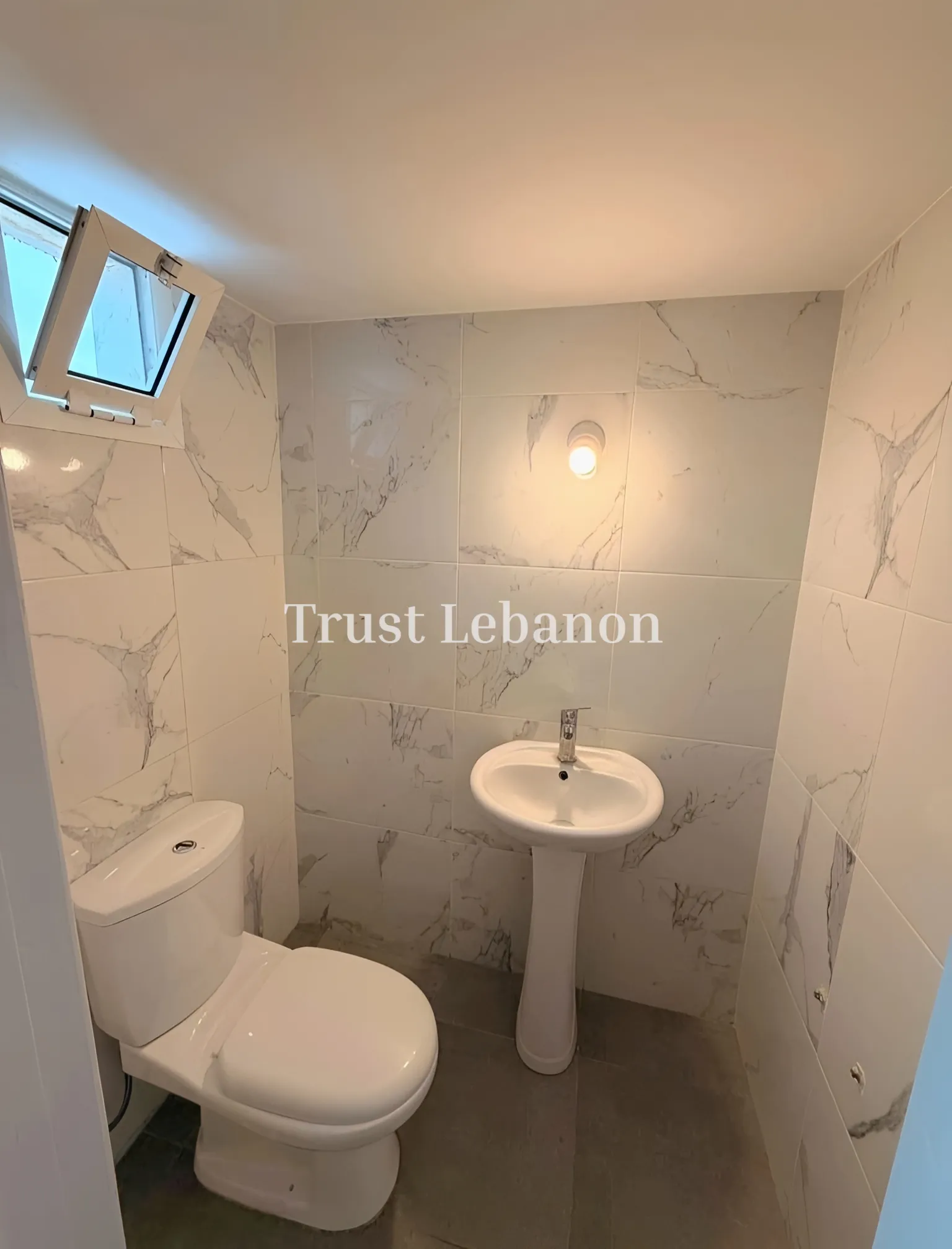 Office for rent in Antelias